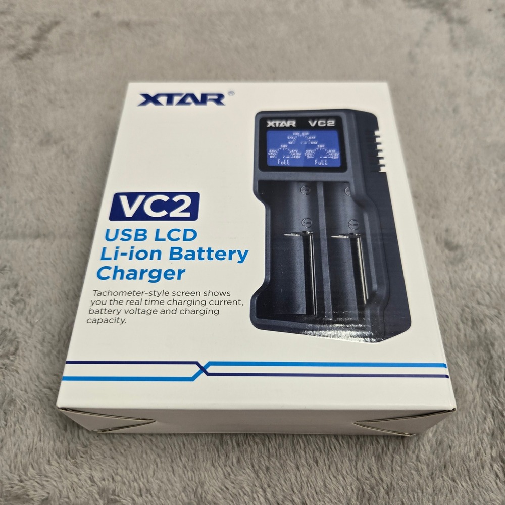 XTAR VC2 USB LCD Li-ion Battery Charger for 18650 21700 26650 VC2-KT-EN
